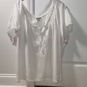 JM Collection White Embroidered Blouse